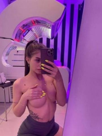 Ирина Игривая Брюнетка